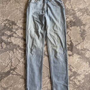 GAP Women's Light Blue Straight Leg Jeans